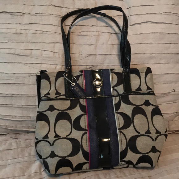 Coach Handbags - Coach purse